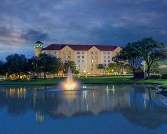 La Quinta Inn & Suites by Wyndham Jacksonville Butler Blvd - Jacksonville - Bygning