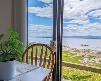 Chalet Studio #6 Waterfront With Spa Fir - Cap-Saint-Ignace - Balcon