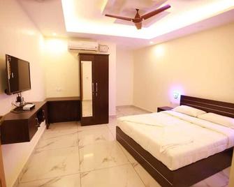 Aman Residency - Thodupuzha - Bedroom