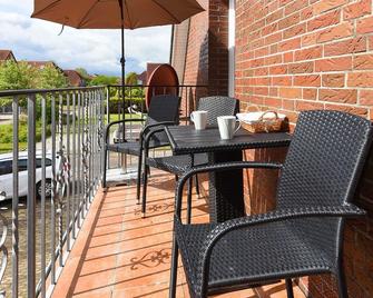 Ferienwohnung Krabbe im Haus Boje in Neuharlingersiel - Ferienwohnung Krabbe - Neuharlingersiel - Balkon