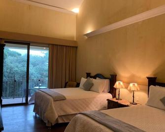 Romantic bedroom lock-off villa Exelsa - Alotenango