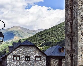 Hostal La Plaça - Taull