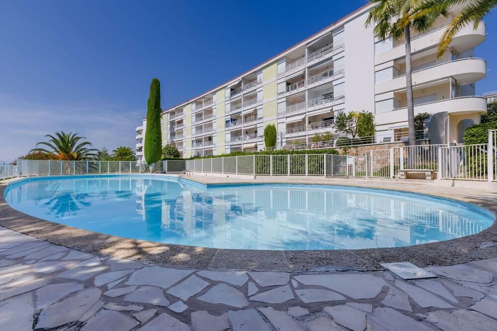 1-Br Sea view Luxury Residential with pool - קאן - בריכה