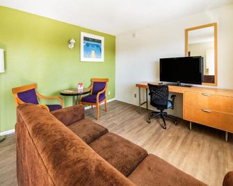 Hotel Ridgecrest An Extended Stay Studio - Ridgecrest - Olohuone