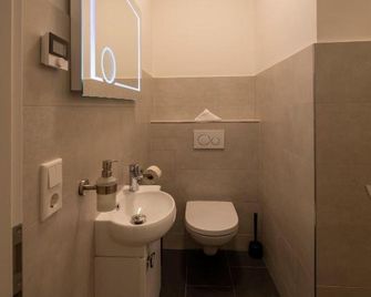 Jaybnb - Ps5 55 Zoll 4k Tv Gaming Apartment - Dortmund - Bathroom