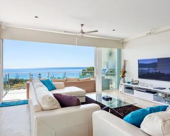 Dees Retreat Rainbow Beach - Rainbow Beach - Huiskamer