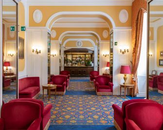 Bettoja Hotel Massimo d'Azeglio - רומא - בר