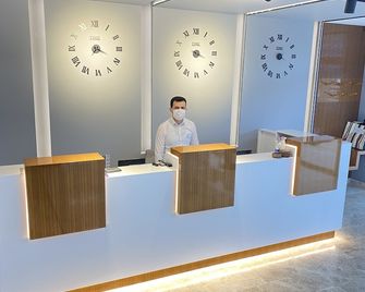Hakcan Hotel - Esmirna - Recepción