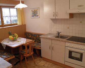 Flatscherhof Gemütliche Ferienwohnung für Zwei Personen - Braies - Kitchen