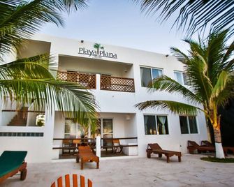 Playa Plana Hotel - Monterrico - Edificio