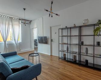 First Hostel Bucur 21 - בוקרשט - סלון