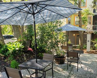 Water's Edge Inn - Adults Only - Folly Beach - Patio