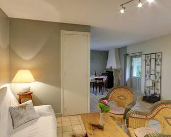 Gite Saint-Didier-Sur-Rochefort, 2 Bedrooms, 4 Persons - Saint-Didier-sur-Rochefort - Sala de estar