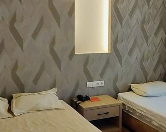 Adana Akdeniz Otel - Adana - Schlafzimmer