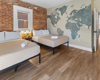 Steps Away From Mass Ave in Heart of Indy with Balcony - Indianapolis - Schlafzimmer