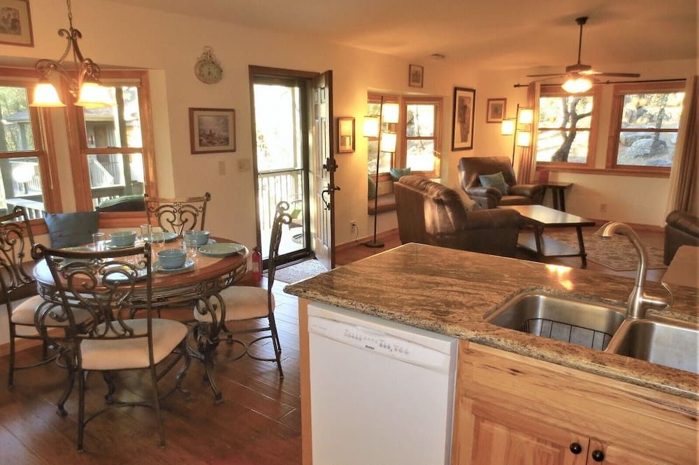Charming Prescott Vacation Rental for Weekend Getaways - Prescott - Comedor