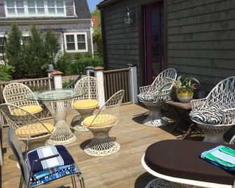 Fabulous, 2 Bedroom, In Historic Cape Style House - Provincetown - Patio