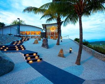 إيروايز هوتل - بورت مورسبي - مبنى