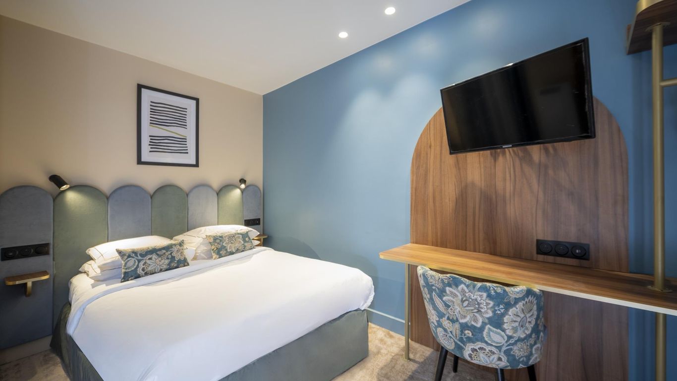 هوتل بورونالي