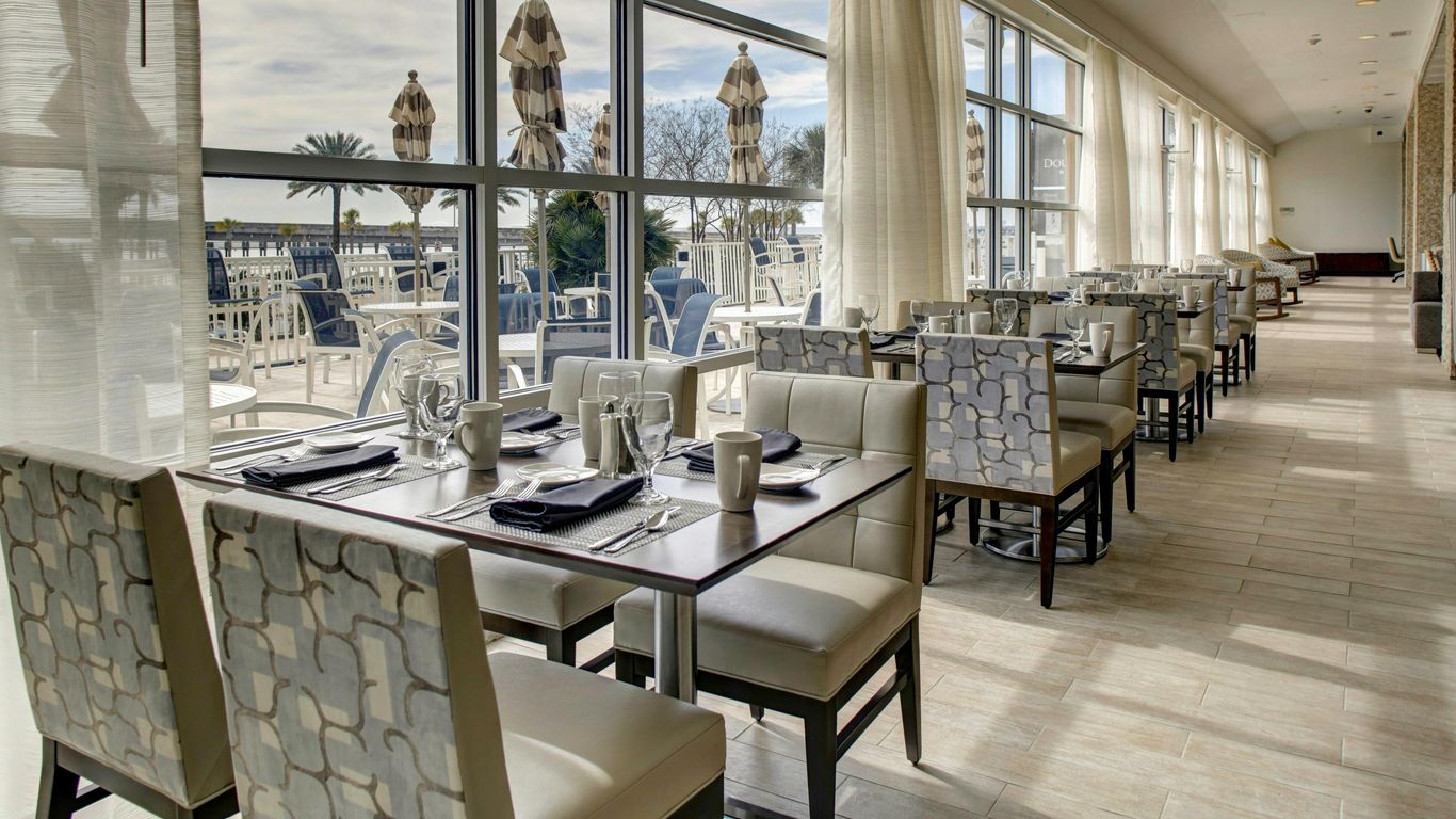 دبل تري باي هيلتون هوتل بيلوكسي