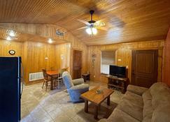 Antler Ridge Cabin #3 - Sulphur - Living room