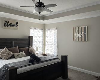 Modern Hideaway - North Platte - Bedroom
