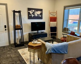 Downtown 2br Apartment - Marshall - Sala de estar