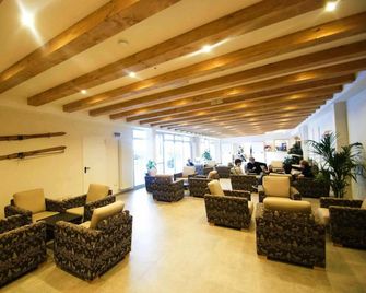 Family Hotel Polsa - Brentonico - Lobby