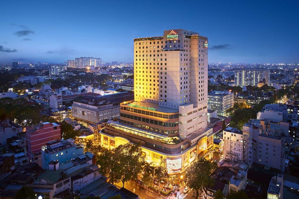Windsor Plaza Hotel thumbnail 3