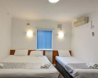 希斯路瑟皮斯頓旅館 - 海斯 - 臥室