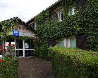 Ibis Budget Tarbes - Tarbes - Building
