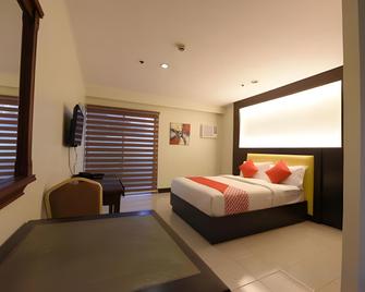 Oyo 115 Northridge Mansions - Manila - Bedroom