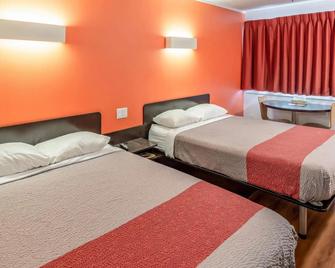 Motel 6 Kamloops. Bc - Kamloops - Bedroom