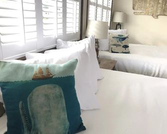 Lamplighter Inn - Bandon