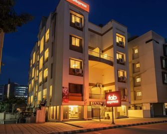Fabhotel East Field Homes - Airport Road - Pune - Edificio