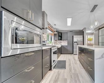 Luxurious Cottage in city - Guelph - Cucina