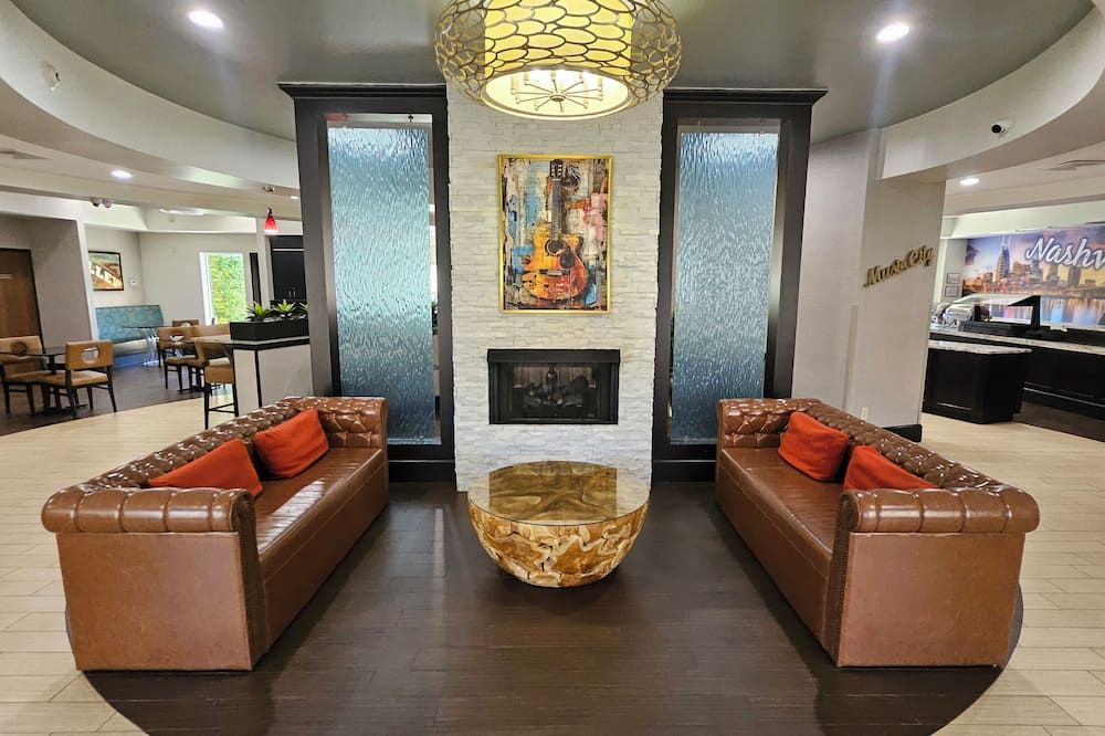 Club Hotel Nashville Inn & Suites - נאשוויל - לובי