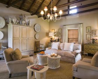 Bushmans Kloof Wilderness Reserve and Wellness Retreat - Clanwilliam - Living room