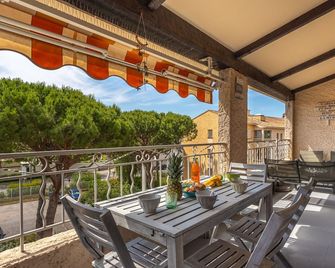 Apartment Les Faubourgs Saint Michel by Interhome - Sanary-sur-Mer - Balkon