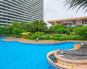 Asia Bay International Hotel - Qionghai - Pool