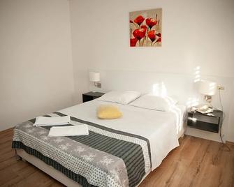 Hotel Paquito - Nova Gorica - Slaapkamer