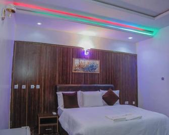 The Clifford Apartment Owerri - Owerri - Bedroom