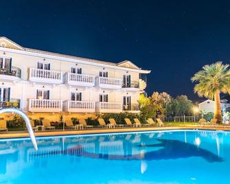 Ilios Hotel - Laganas - Pool