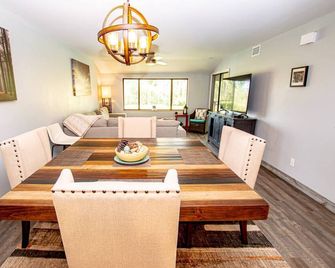 Peaceful Pond Paradise I - Studio Suite - 3123 - Wesley Chapel - Eetruimte