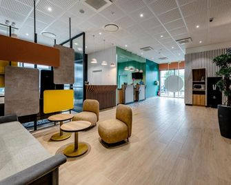 B&B HOTEL Bordeaux Bassins à Flot - בורדו - לובי