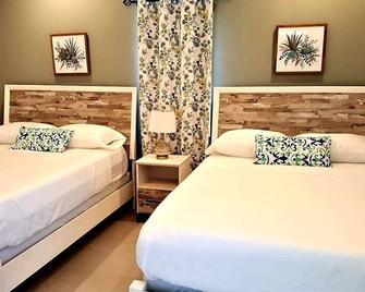 Sea Glass Villa Tobago in a 24-hr manned gated community close to beaches - Buccoo - Bedroom