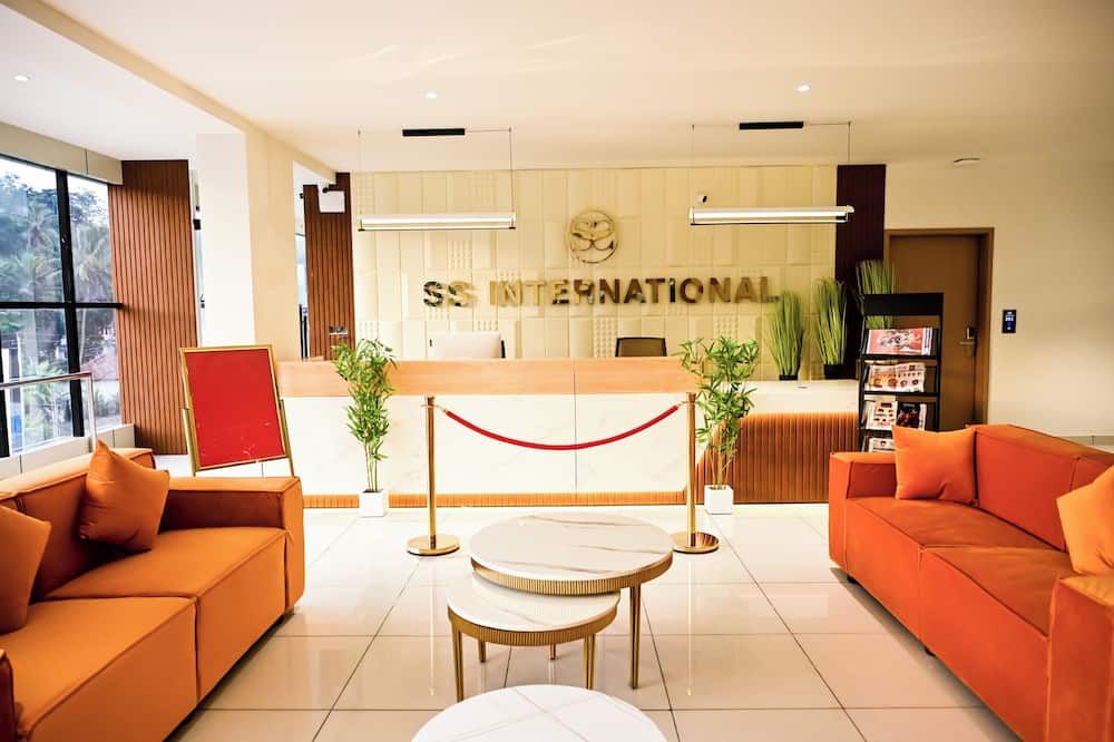 Hotel S S International Coorg - מדיקרי - לובי
