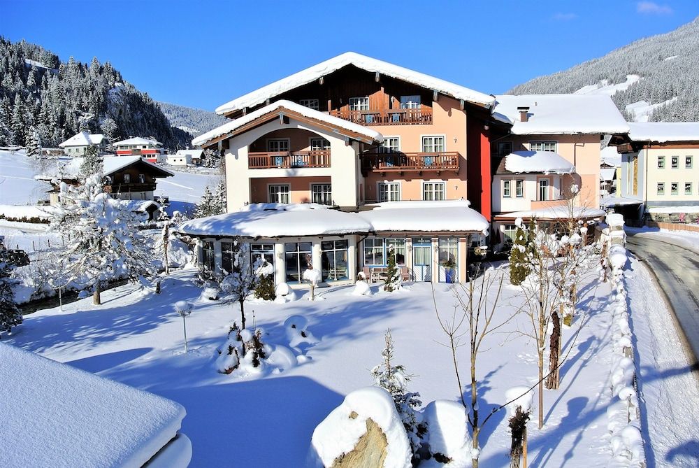 Hotel Angerwirt - Sankt Johann im Pongau - בניין