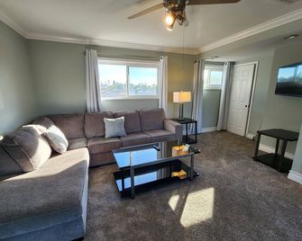 Near the beach and central located - Long Beach - Salon