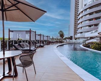 جولدن تيوليب ناتال بونتا نيجرا - ناتال - حوض السباحة